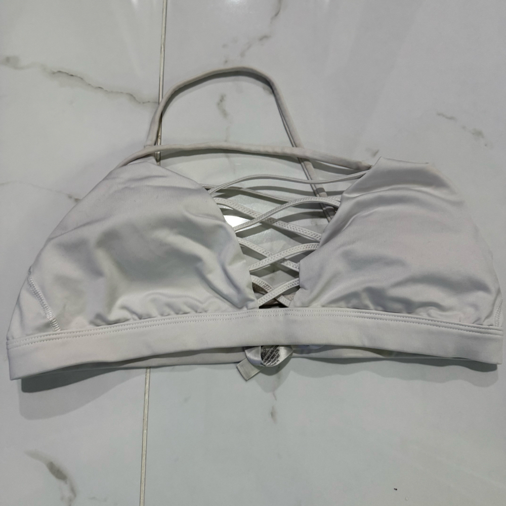 Victoria’s Secret Cross Strap Unlined Sports Bra